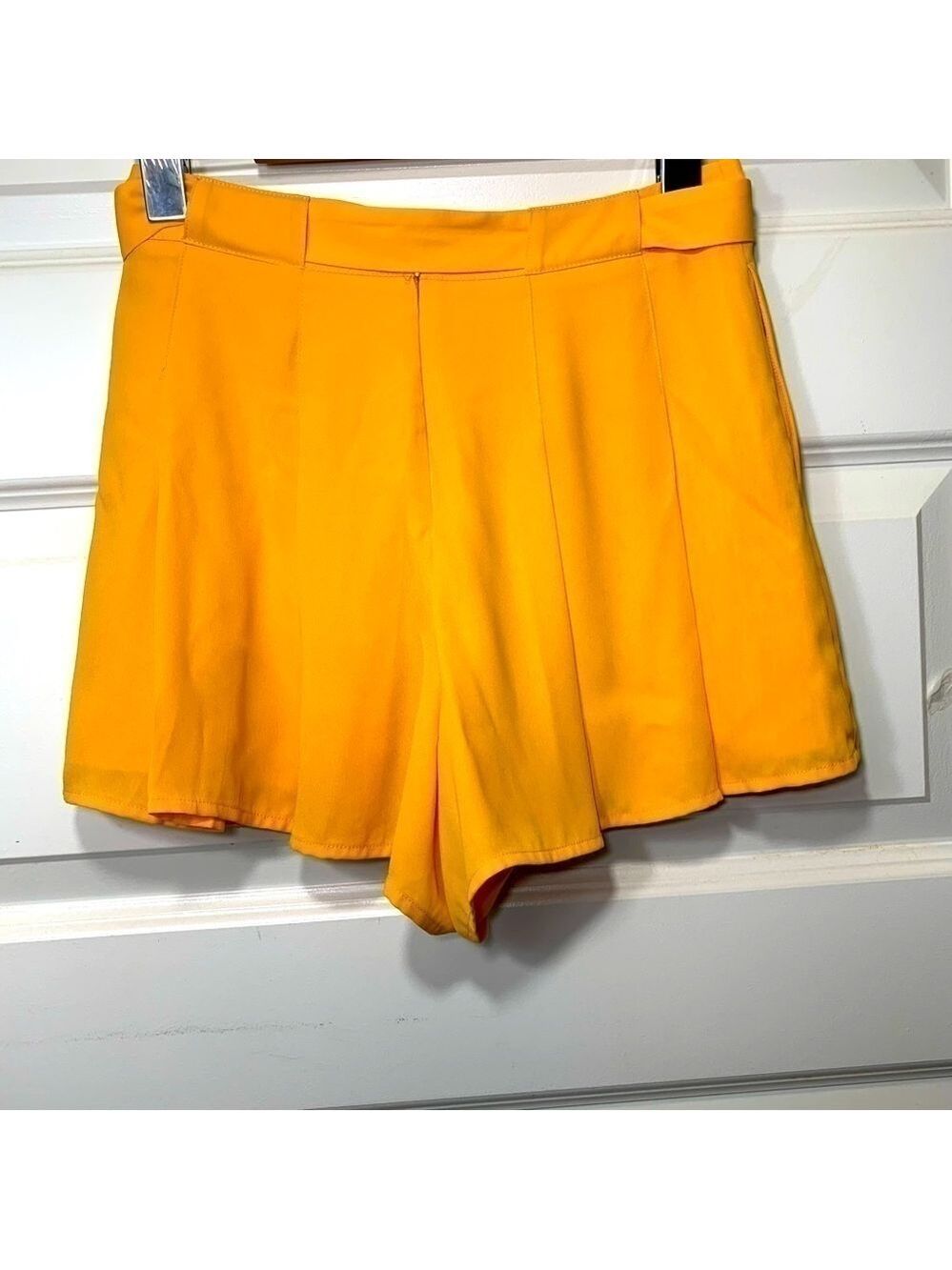Aritzia Sunday Best Orange Tailored Pleaded Shorts Tie Waist Side Pockets Sz 2 - Picture 9 of 11